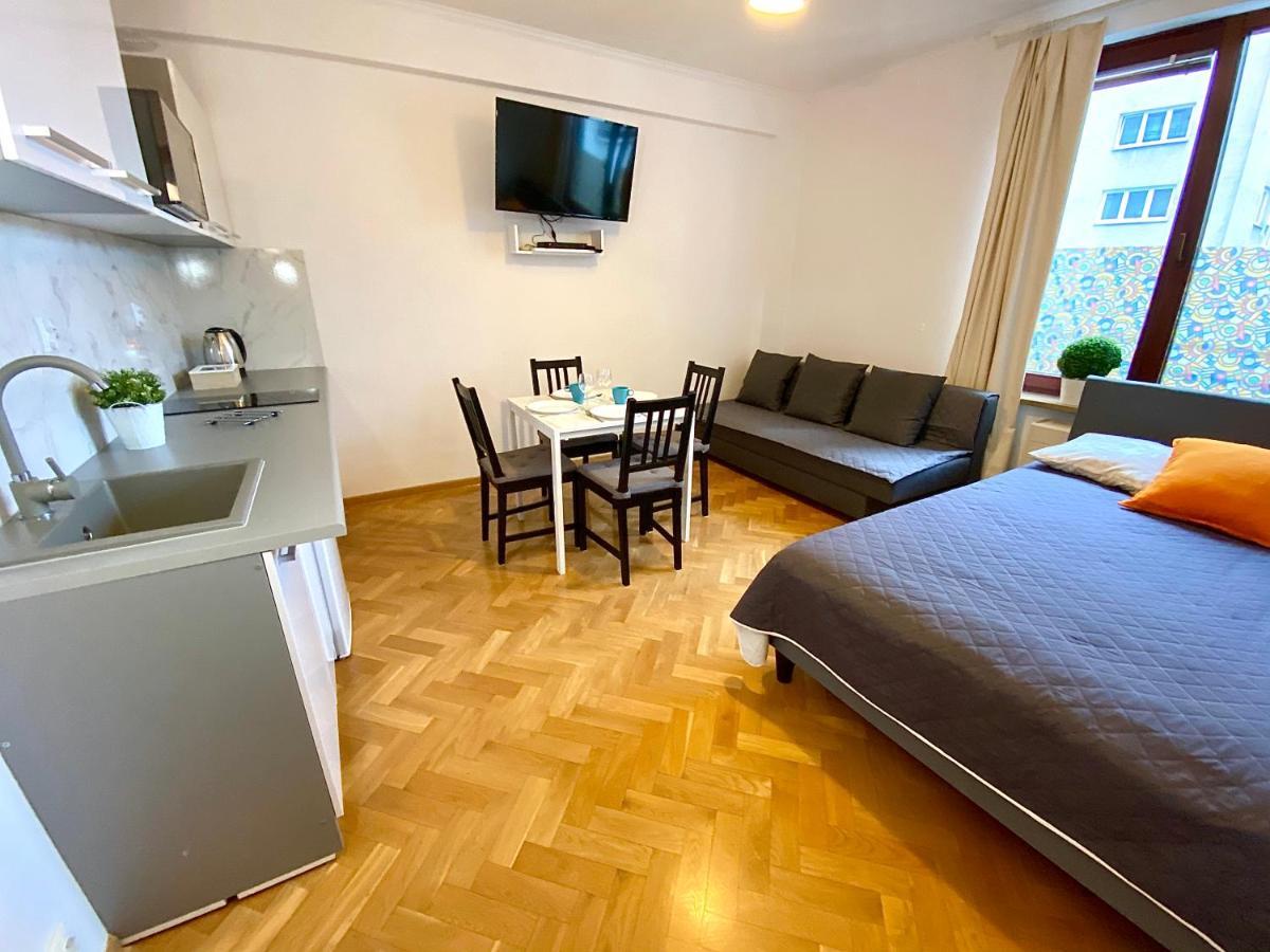 Center Warsaw - Apartmenty Jana Pawla II Exterior photo