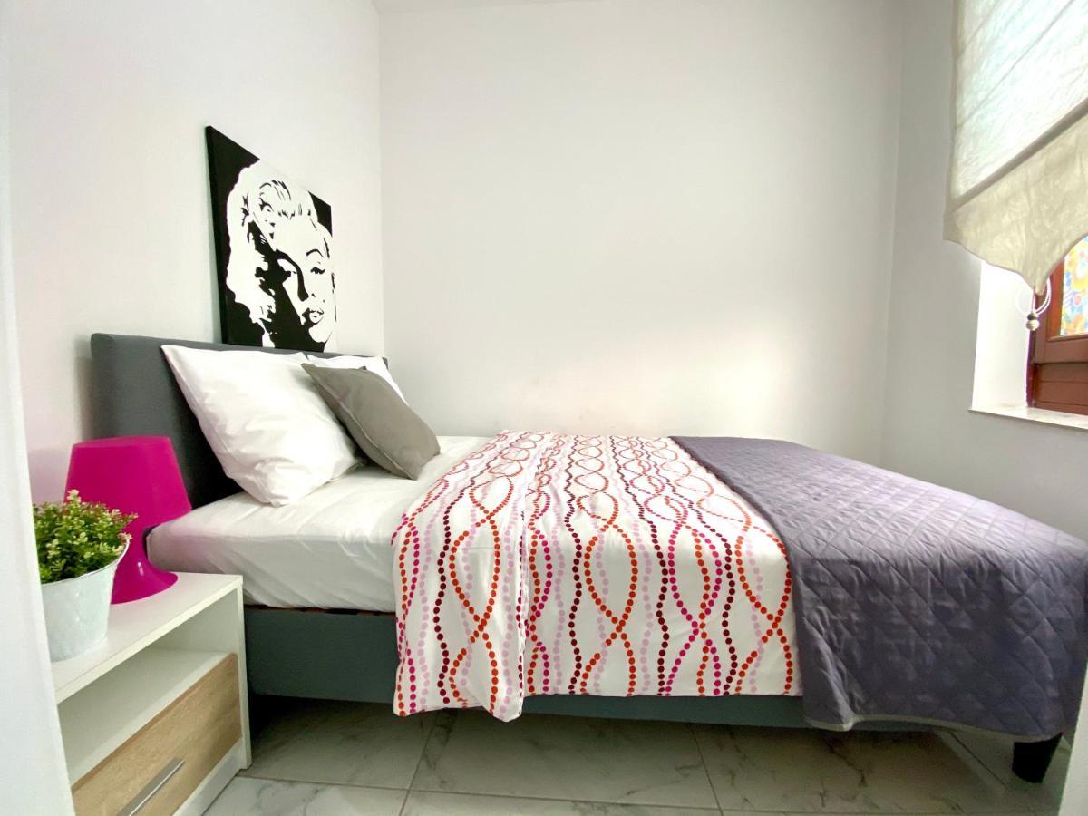 Center Warsaw - Apartmenty Jana Pawla II Exterior photo